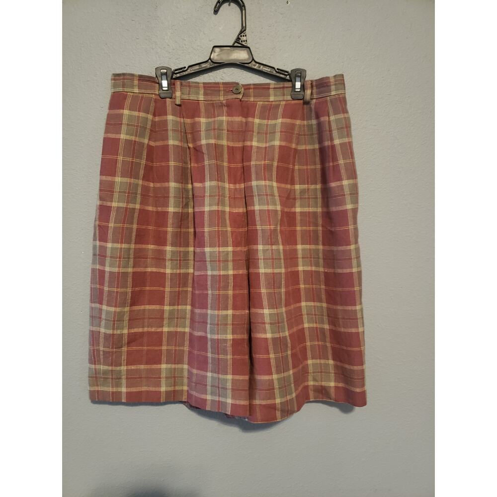 JHCollectibles size 14 Linen Bermuda Shorts